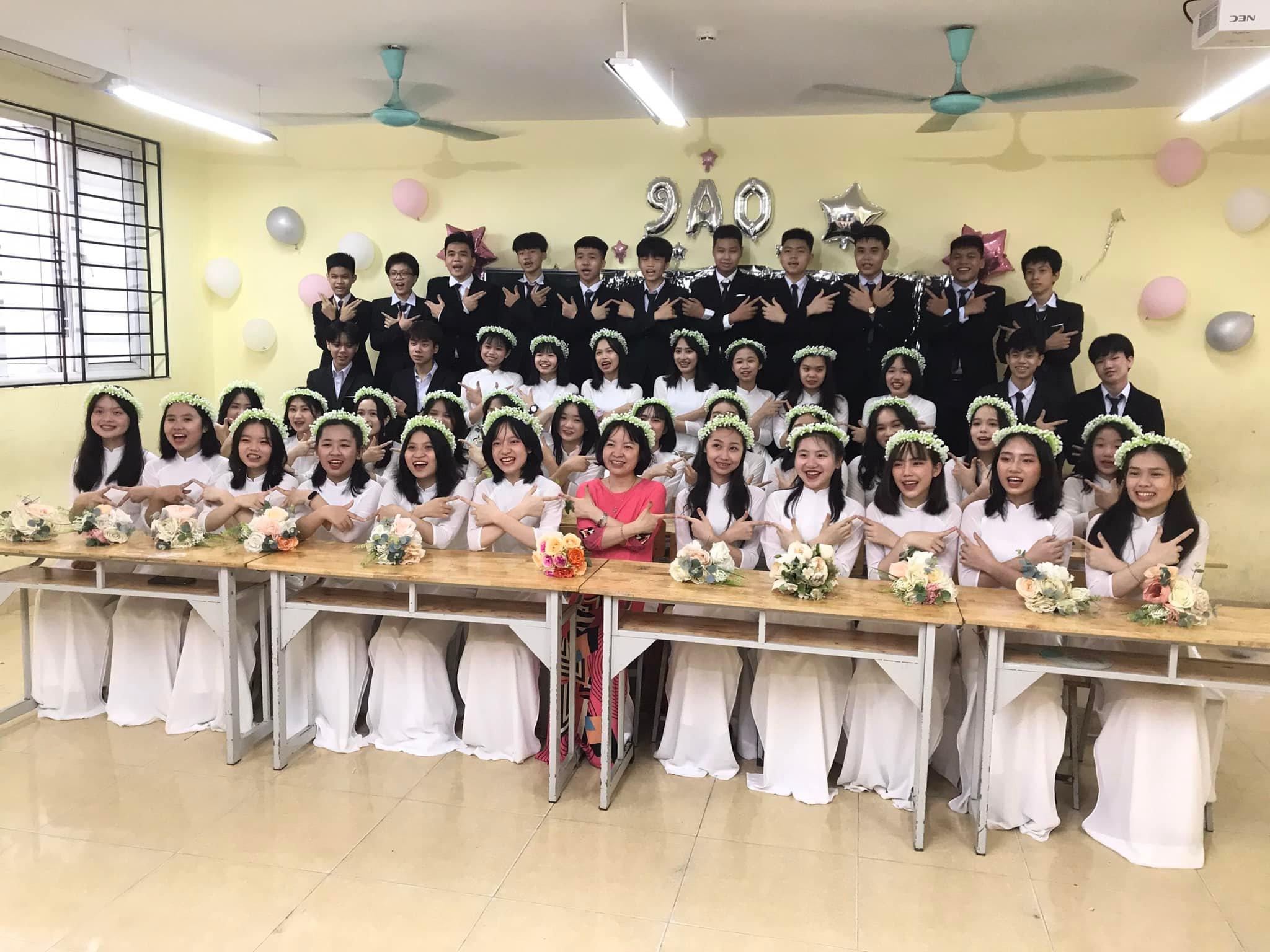 Trường THCS Tây Mỗ tổ chức lễ tốt nghiệp cho học sinh lớp 9 niên khoa 2018 - 2022